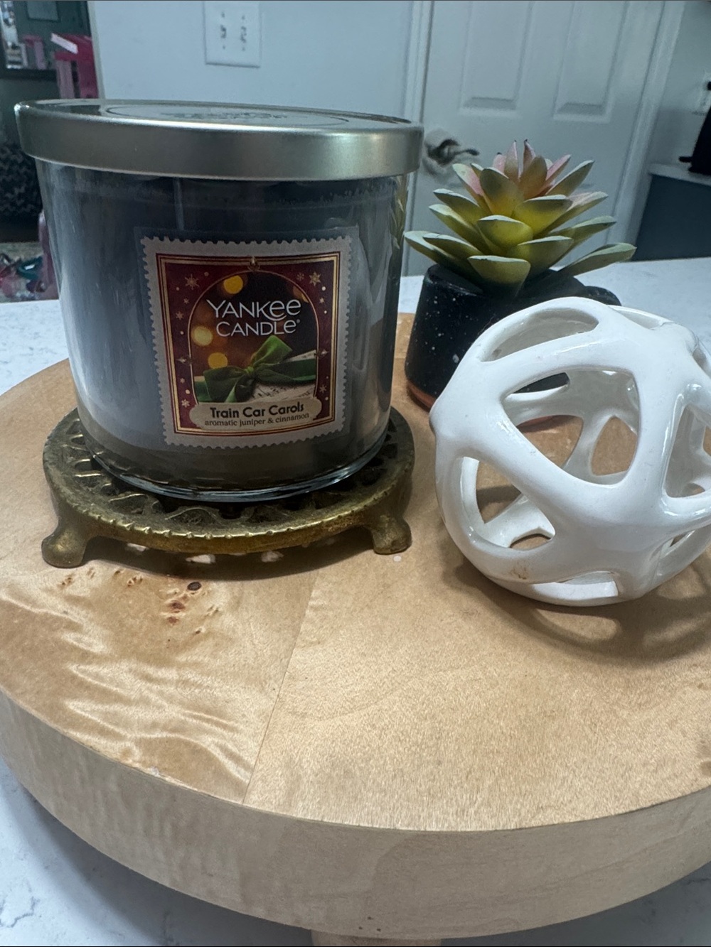 Yankee Candle Train Car Caroles Coal 3 Wick Jar Candle - 14.5 Oz
